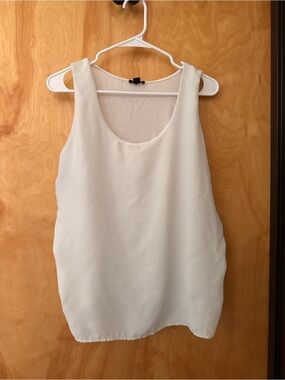 Ann Taylor White Scoop Neck Sleeveless Camisole